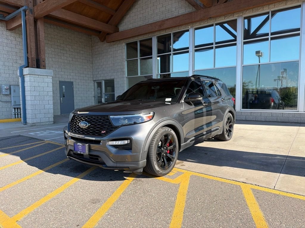 2020 Ford Explorer ST in Gray — front three-quarter view