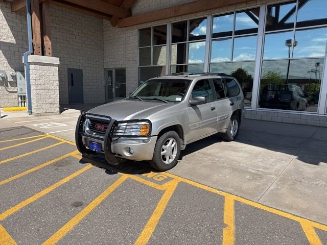 2004 GMC Envoy SLE in Liquid Silver Metallic — front three-quarter view