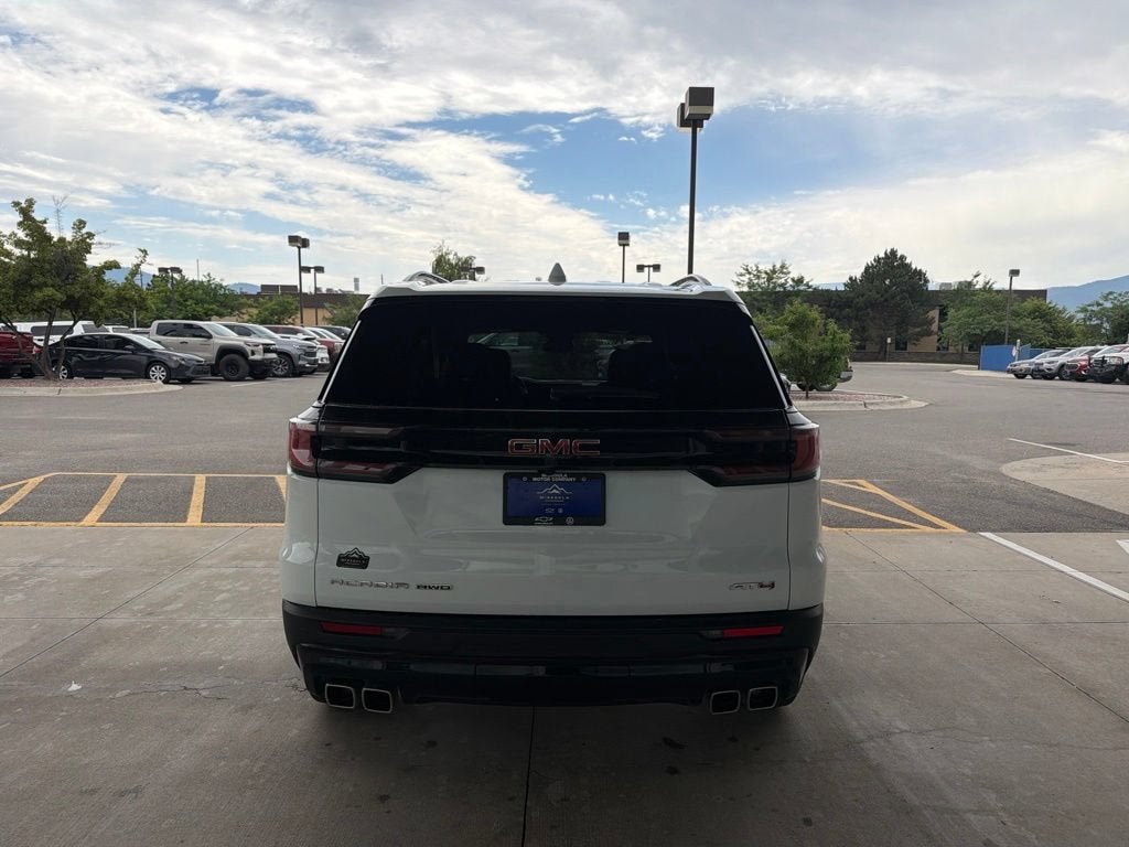 2024 GMC Acadia — detail view