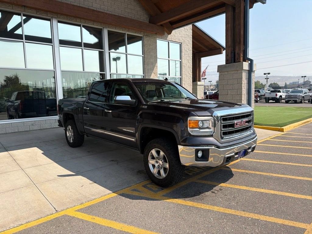 2014 GMC Sierra 1500 — rear three-quarter view