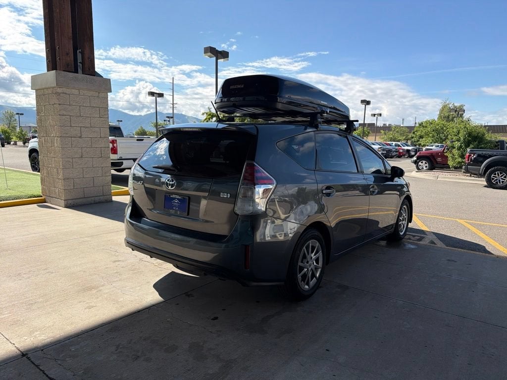 2015 Toyota Prius v — interior view